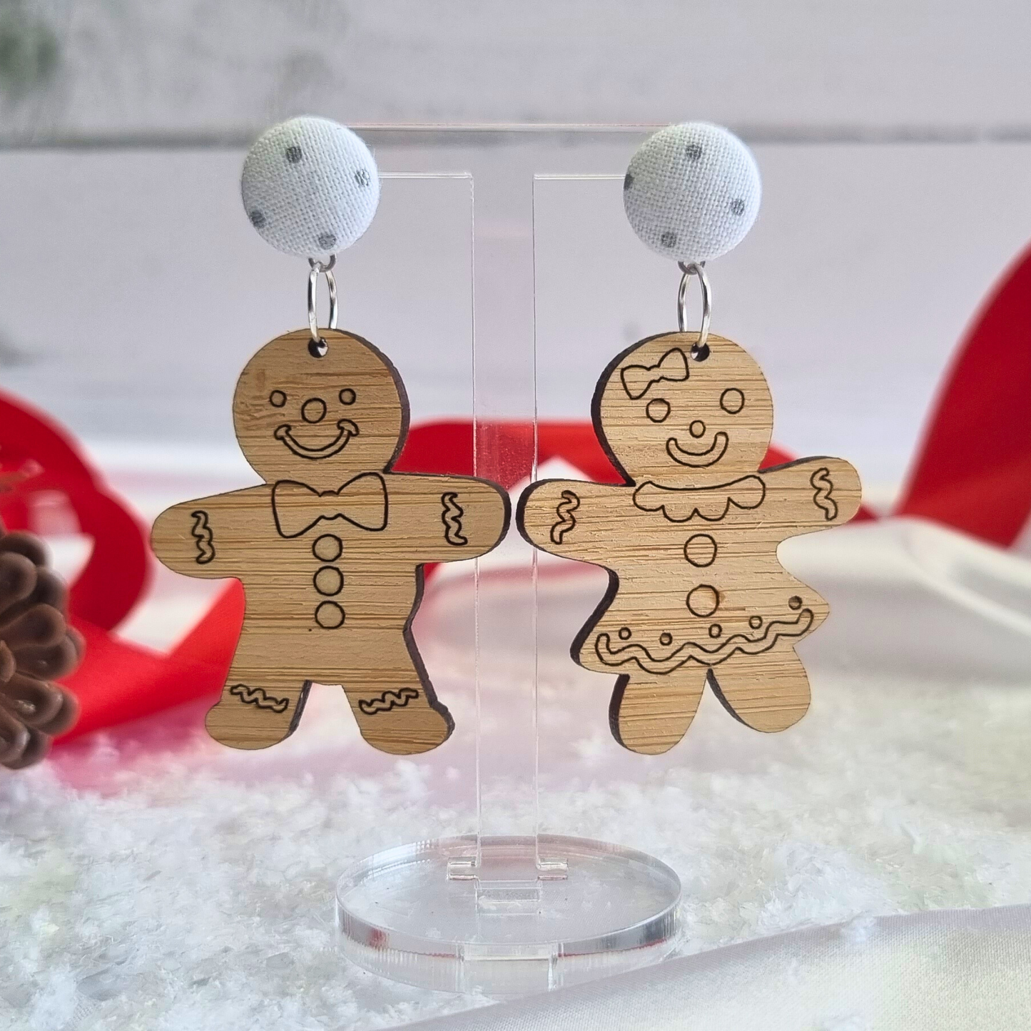 Frosty Dots Gingerbread Charm Dangles π
π