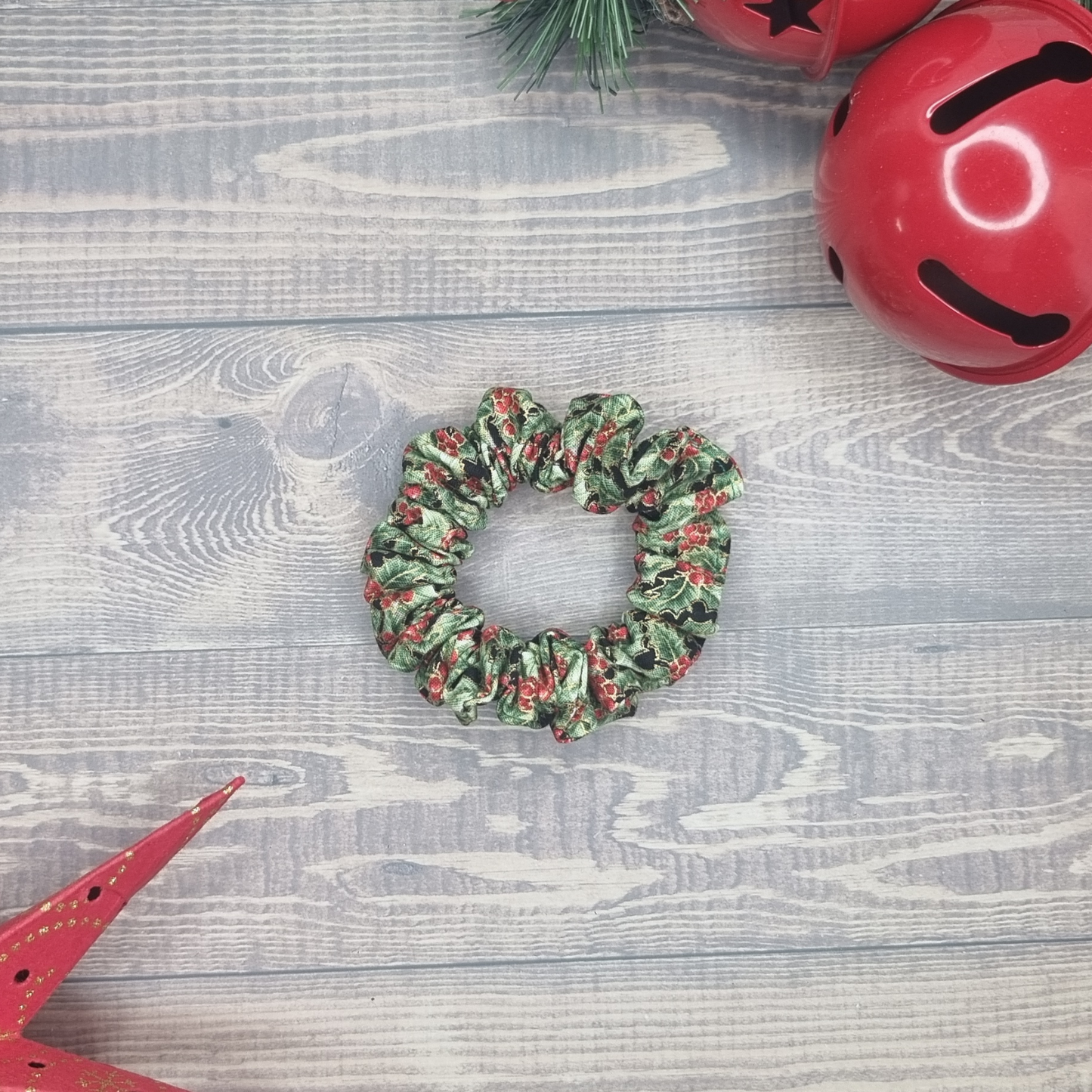 Golden Mistletoe Scrunchie Collection