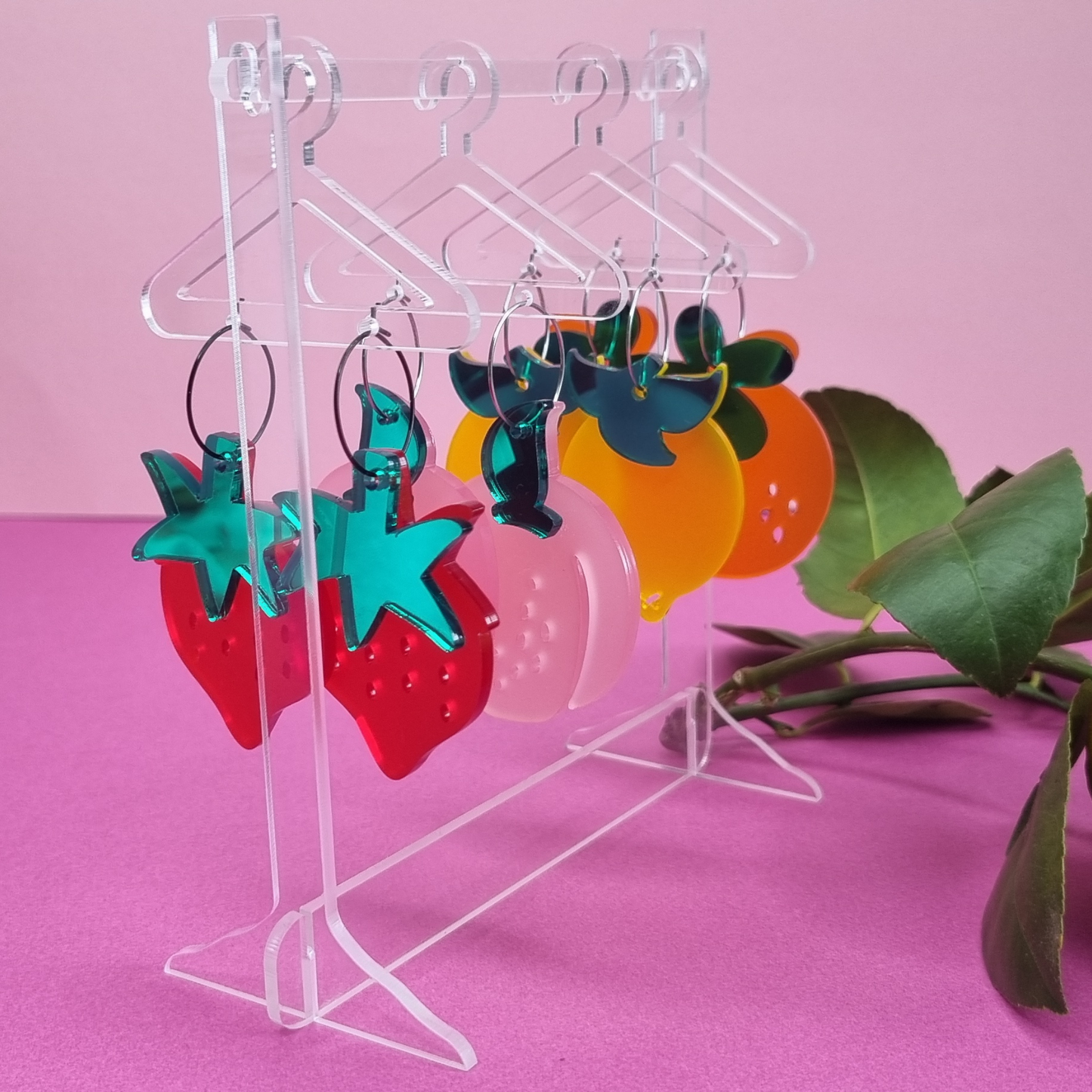 π Peachy Keen Stacker Style Dangle Earrings