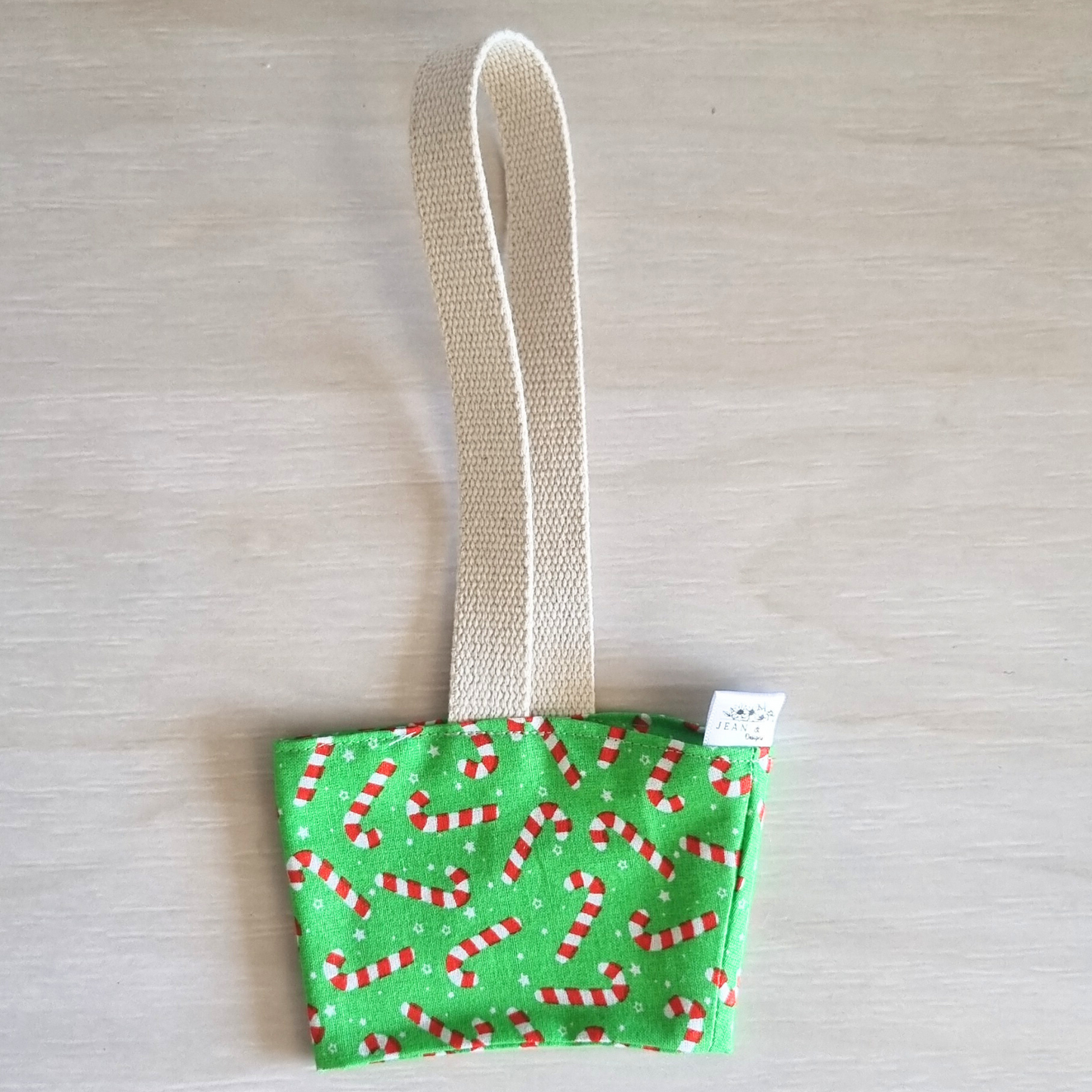 Candy Cane Dream Beverage Carrier π¬π