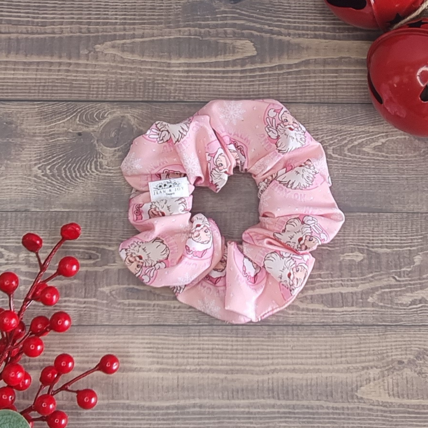 💖 Keep Calm & Merry On Scrunchie 🎅🌸