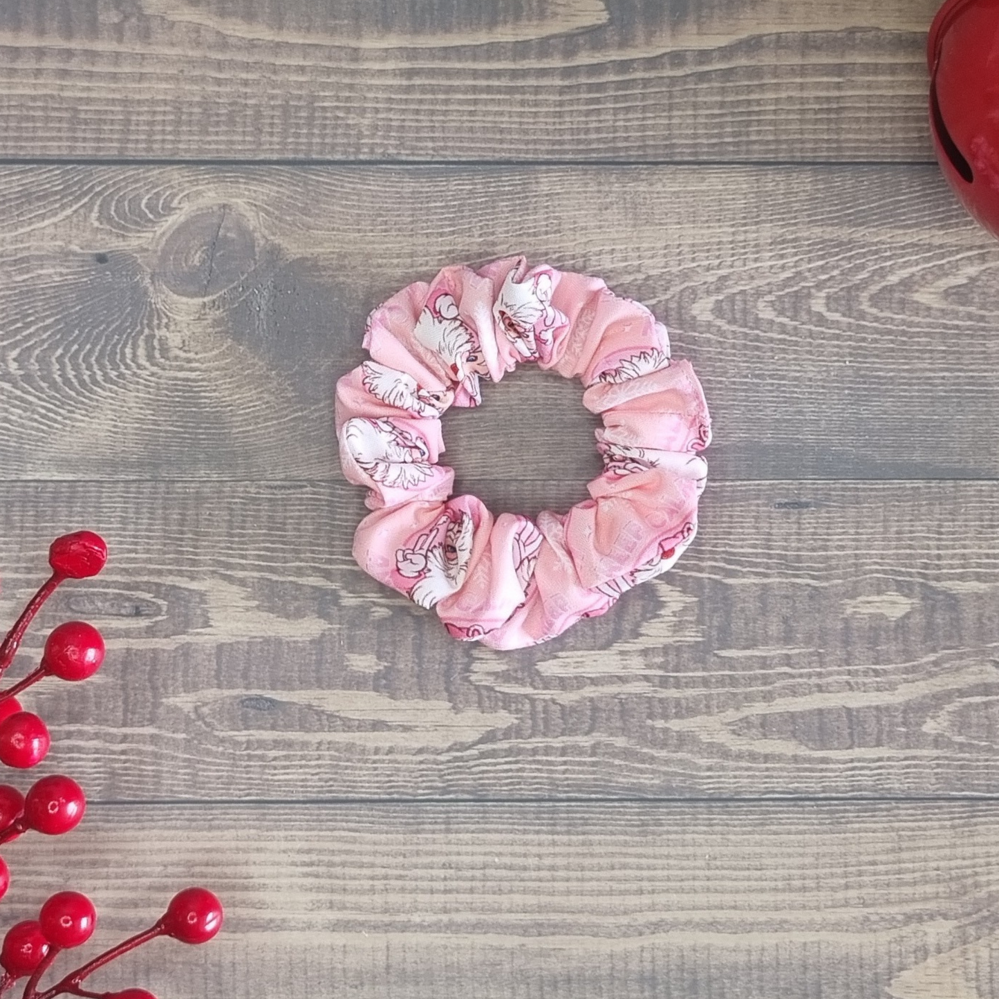 💖 Keep Calm & Merry On Scrunchie 🎅🌸